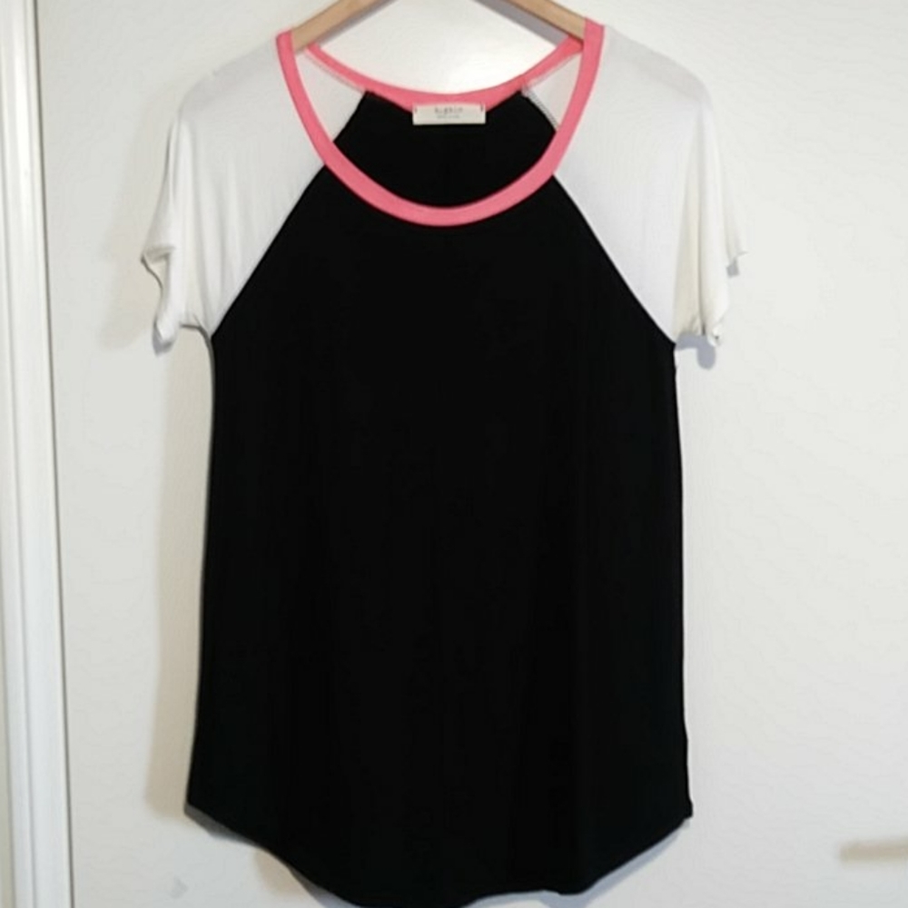 Short sleeve top